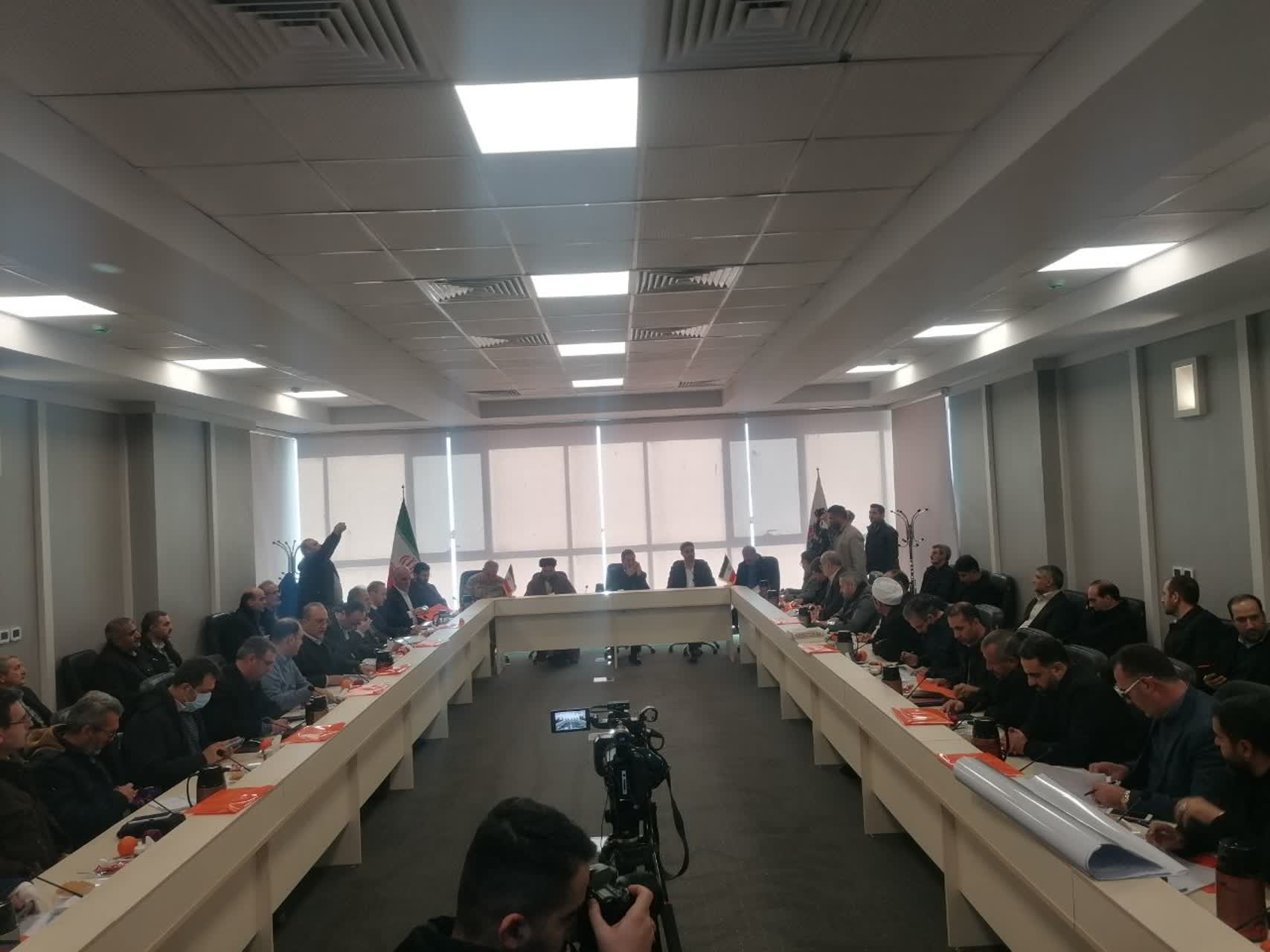 حضور مدیر عامل سازمان همیاری در جلسه رفع مشکلات مرز سرو با دعوت استانداری آذربایجان غربی